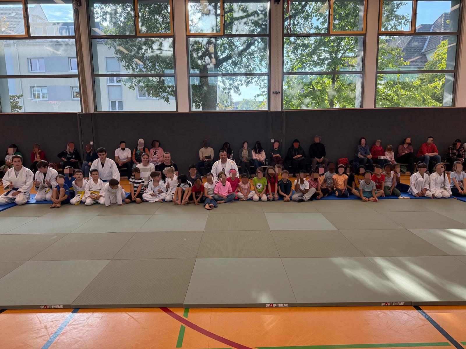 f58166bd-139c-43b0-962f-674bd721528e