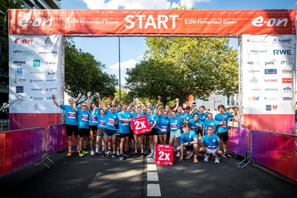 Firmenlauf Essen 2026 , Teamfoto vor dem Start