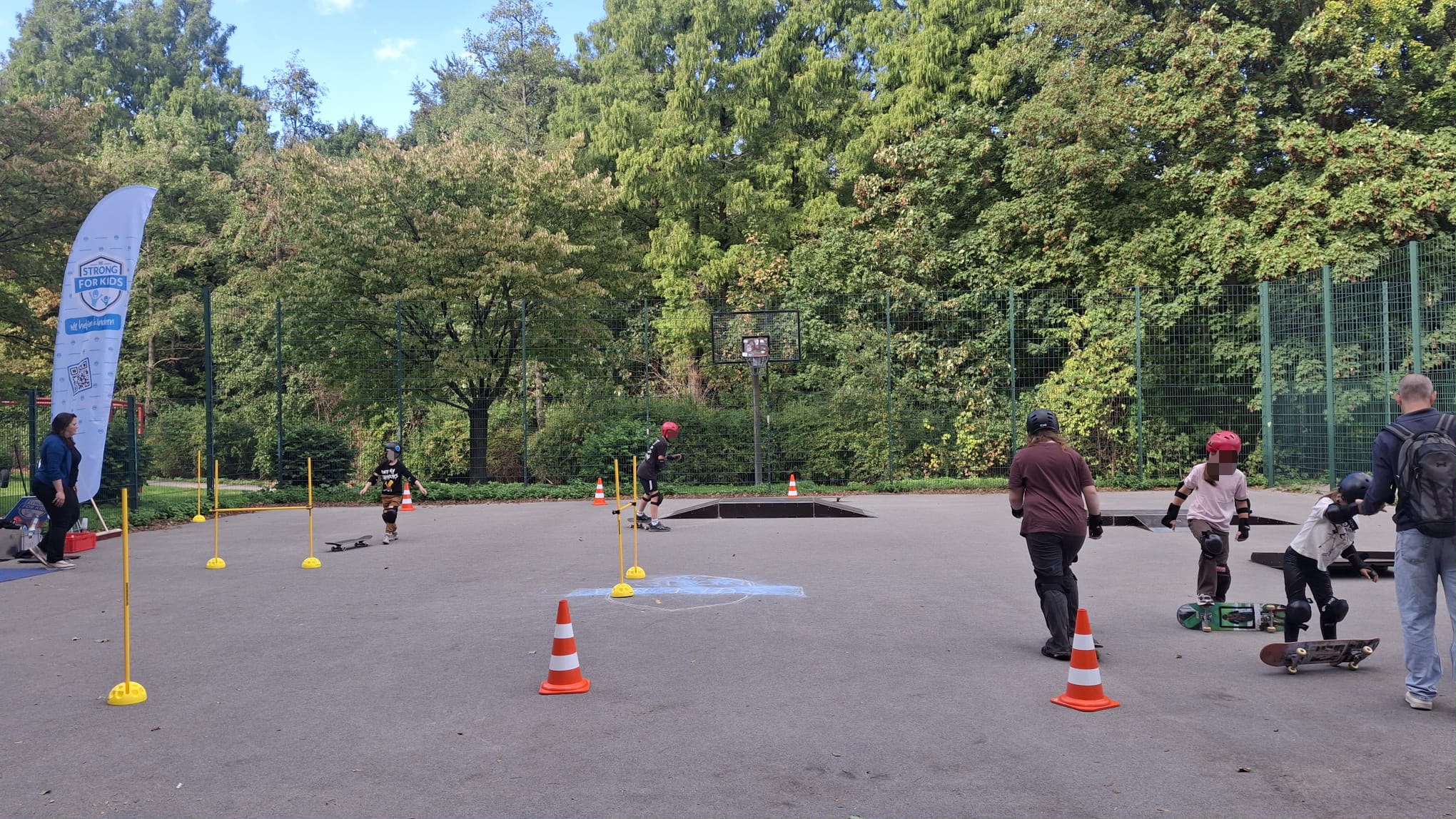BSFK beim Petrol Cup. Kinder skaten.